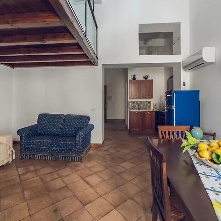 Vilagos & Loft Apartment Taormina
