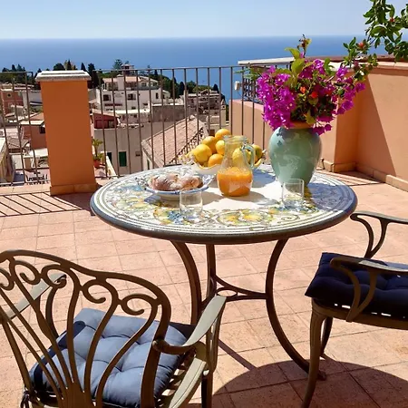 Vilagos & Loft Taormina