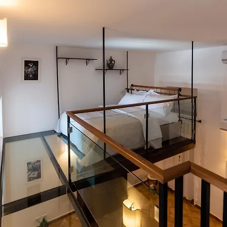 Vilagos & Loft *